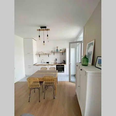 Sur Le Bord Du Quai Apartment Sete Exterior photo
