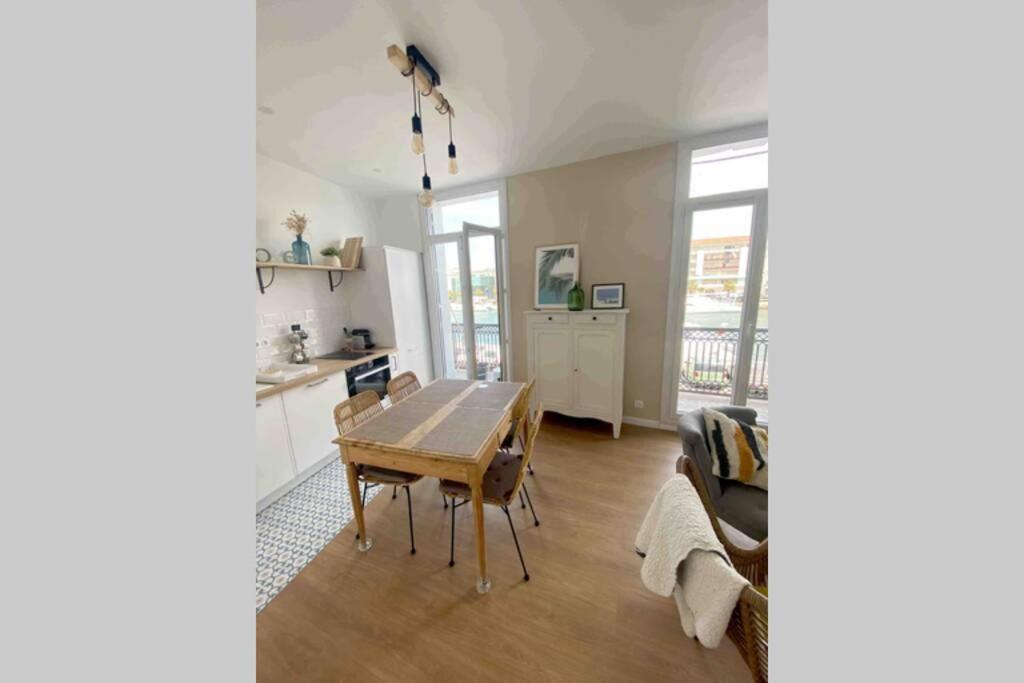 Apartment Sur Le Bord Du Quai
